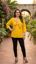 Yellow Bogan wel Hand Painted Short Top