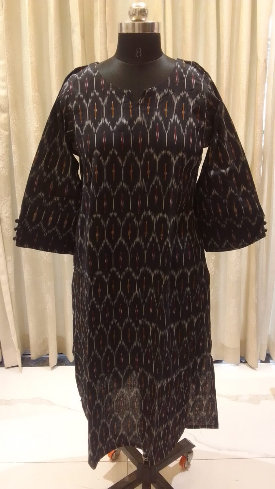 Black Kurti